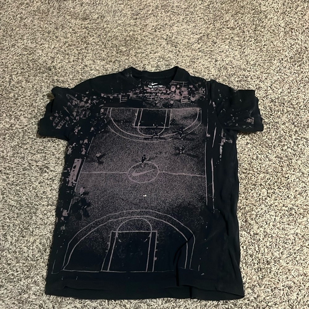 Nike basketball court tee
